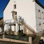 Apartament Weingut-ferienwohnung Heinz Dostert Nittel