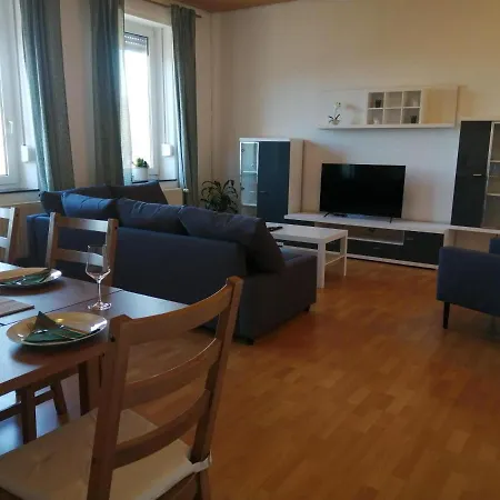 Weingut-ferienwohnung Heinz Dostert *